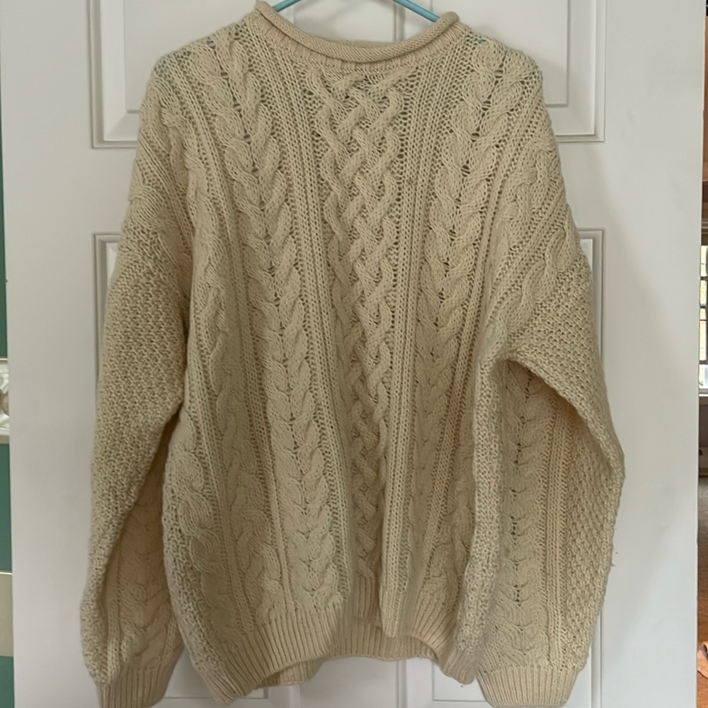 💯% pure New Wool Irish sweater